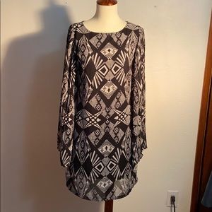 EUC.. Fire Ali’s Angeles dress